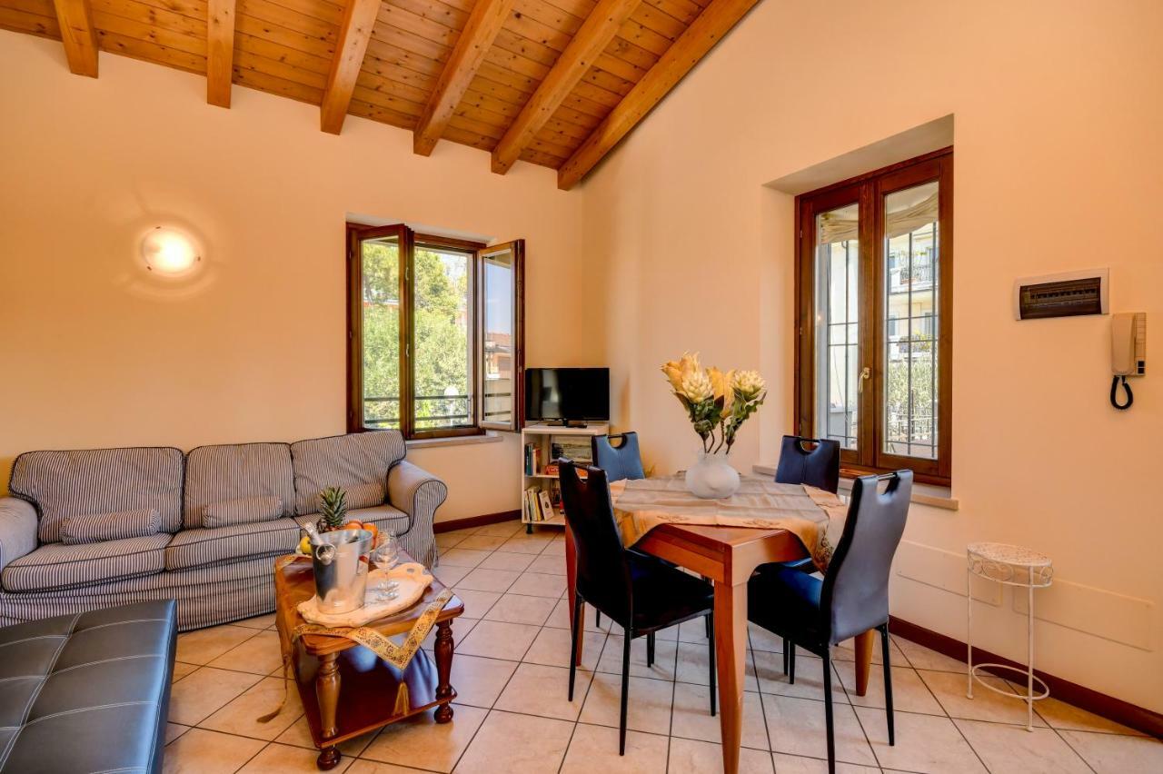 Catullo Apartments Sirmione Luaran gambar