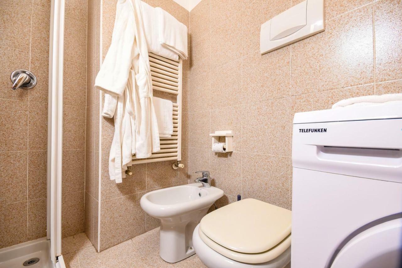 Catullo Apartments Sirmione Luaran gambar