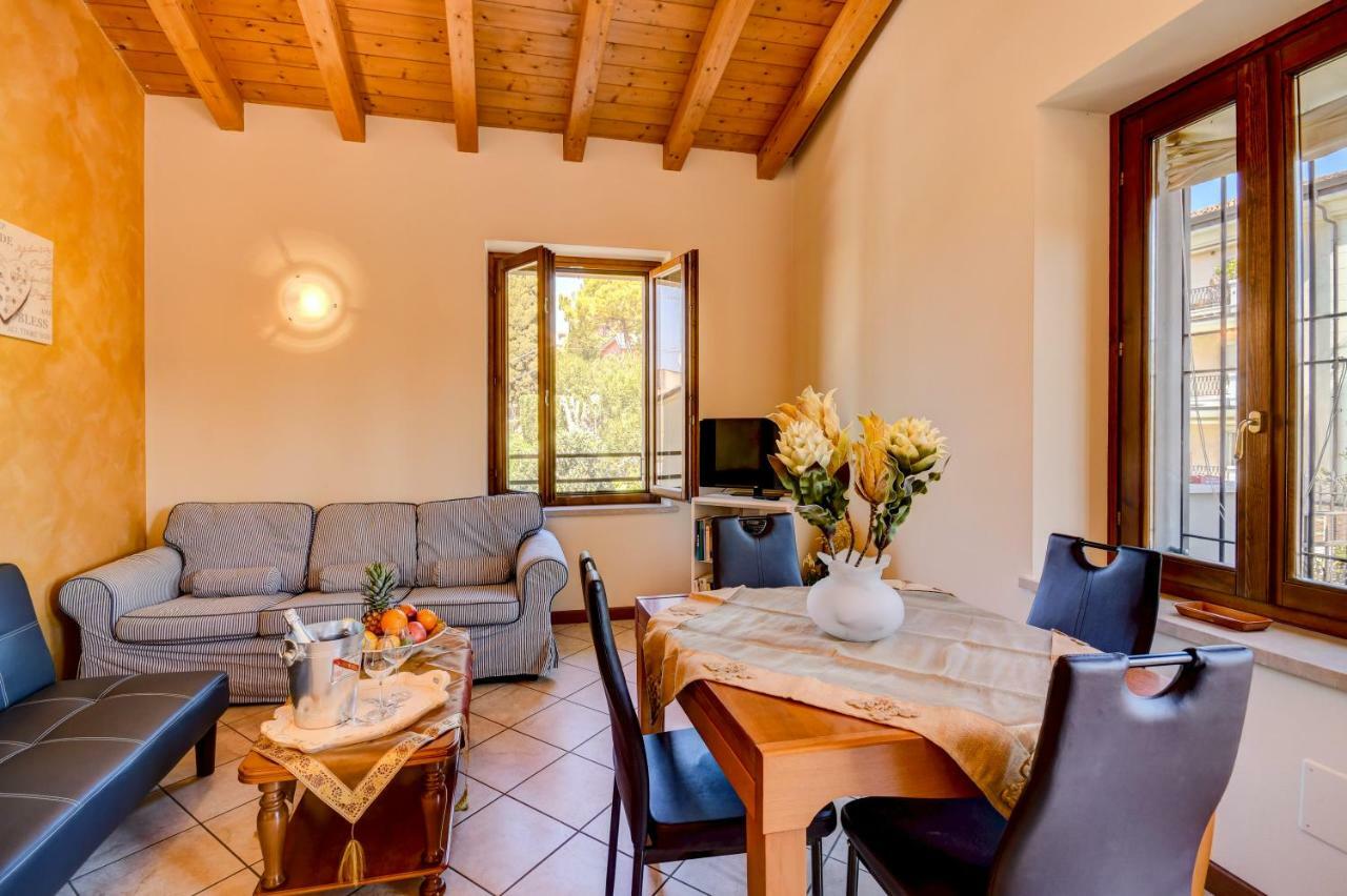 Catullo Apartments Sirmione Luaran gambar