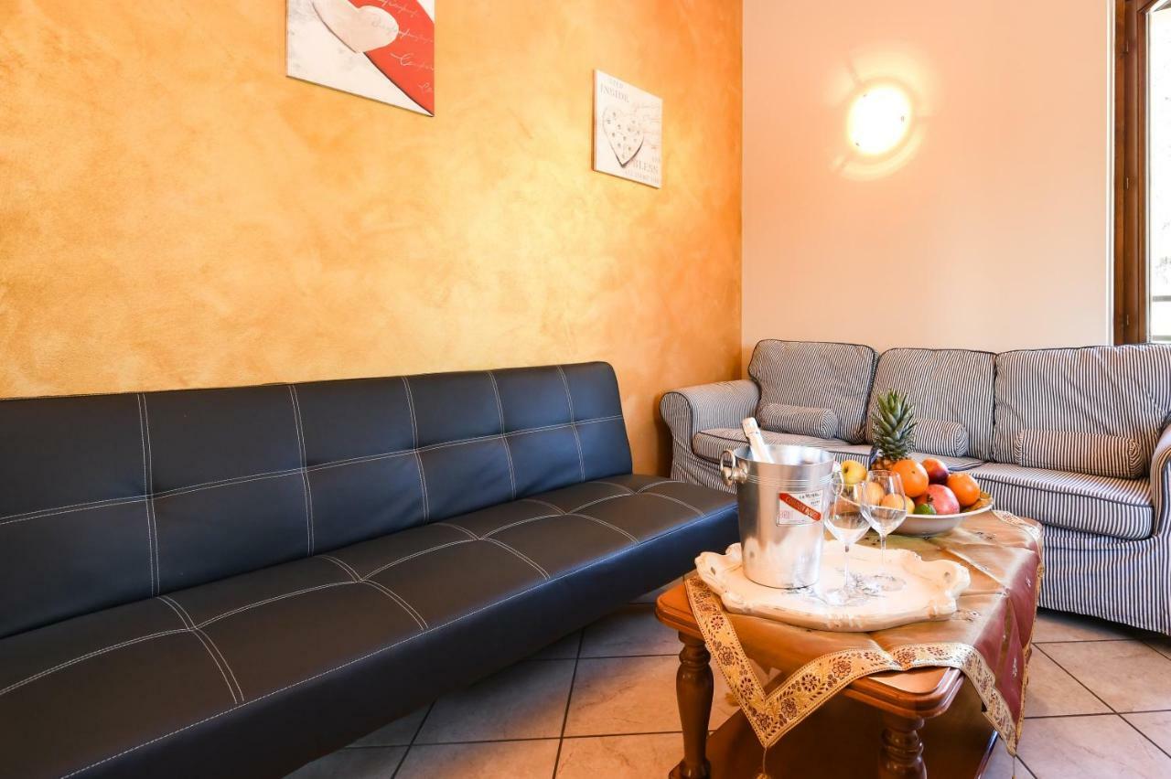 Catullo Apartments Sirmione Luaran gambar
